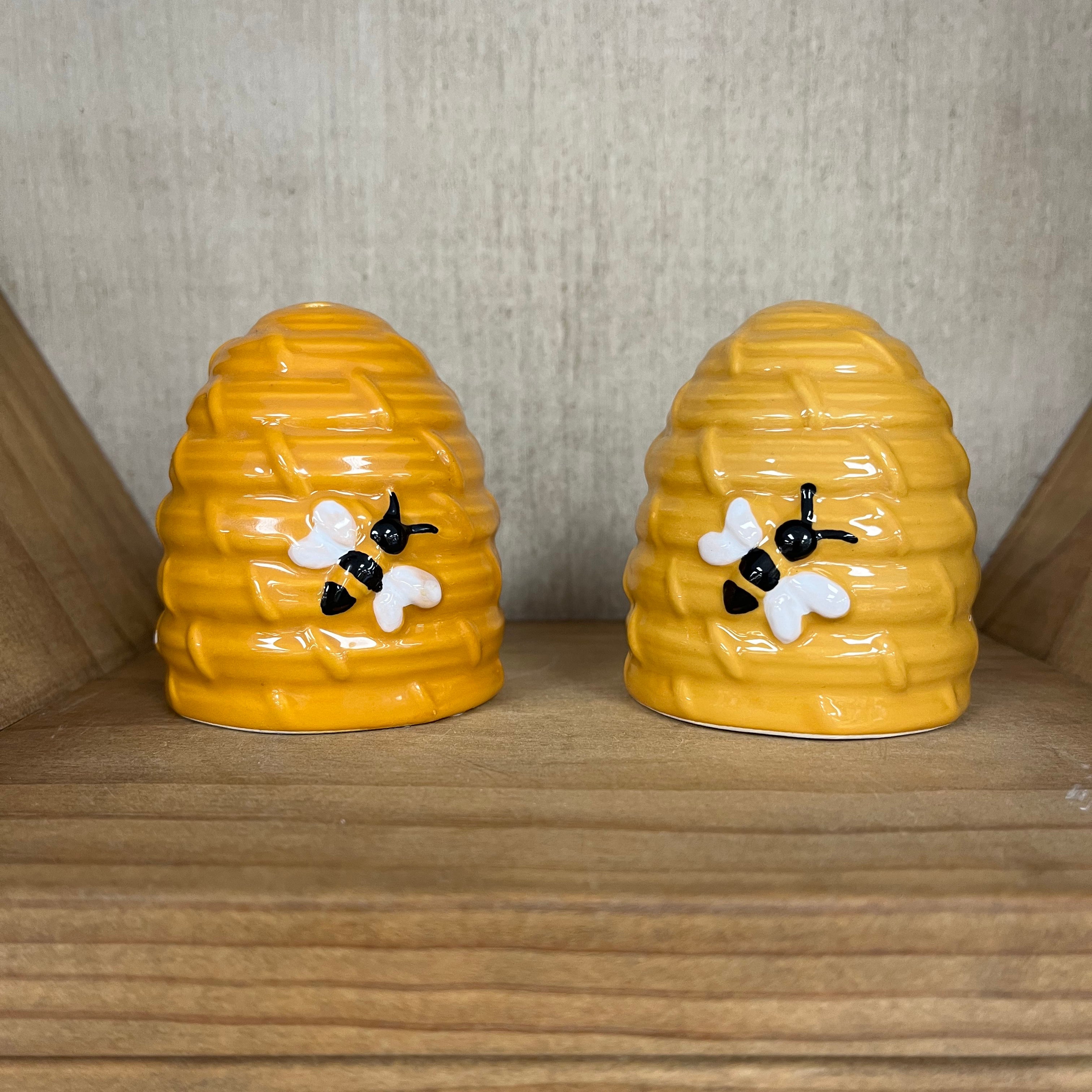 Bee Skep Salt and Pepper Shaker – Pigeon Mountain Trading Company