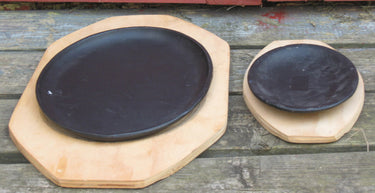 Oval Hot Plate with Wooden Base